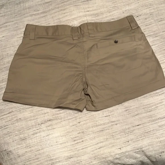 Under Armour - Picture 2 of 3